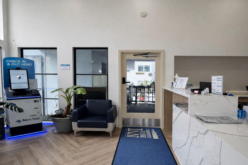 Cannery Row Inn 46/69