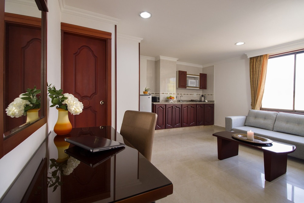 Luxor Plaza Hotel Pereira 40/50