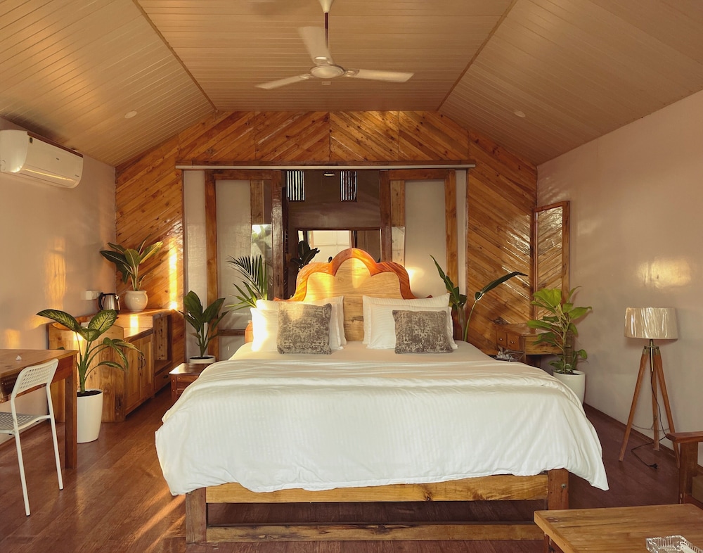PREMIUM, CABIN, BATHTUB