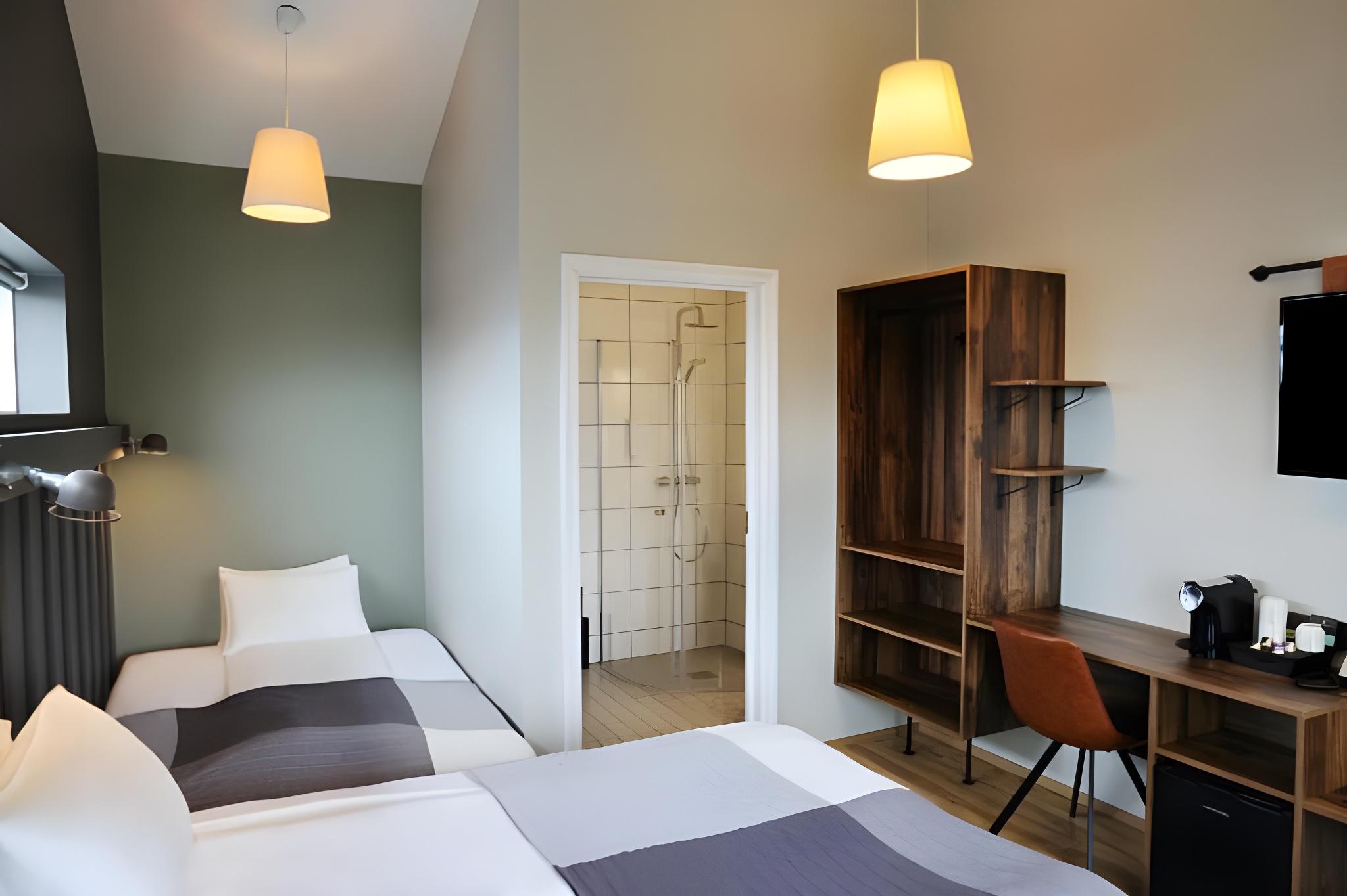 غرفة قياسية بسرير مزدوج مع أريكة، Fosshotel Hellnar 10/10