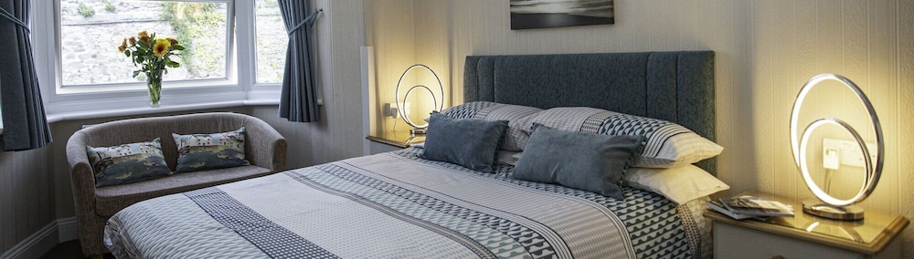 Mariners Guest House 7/45