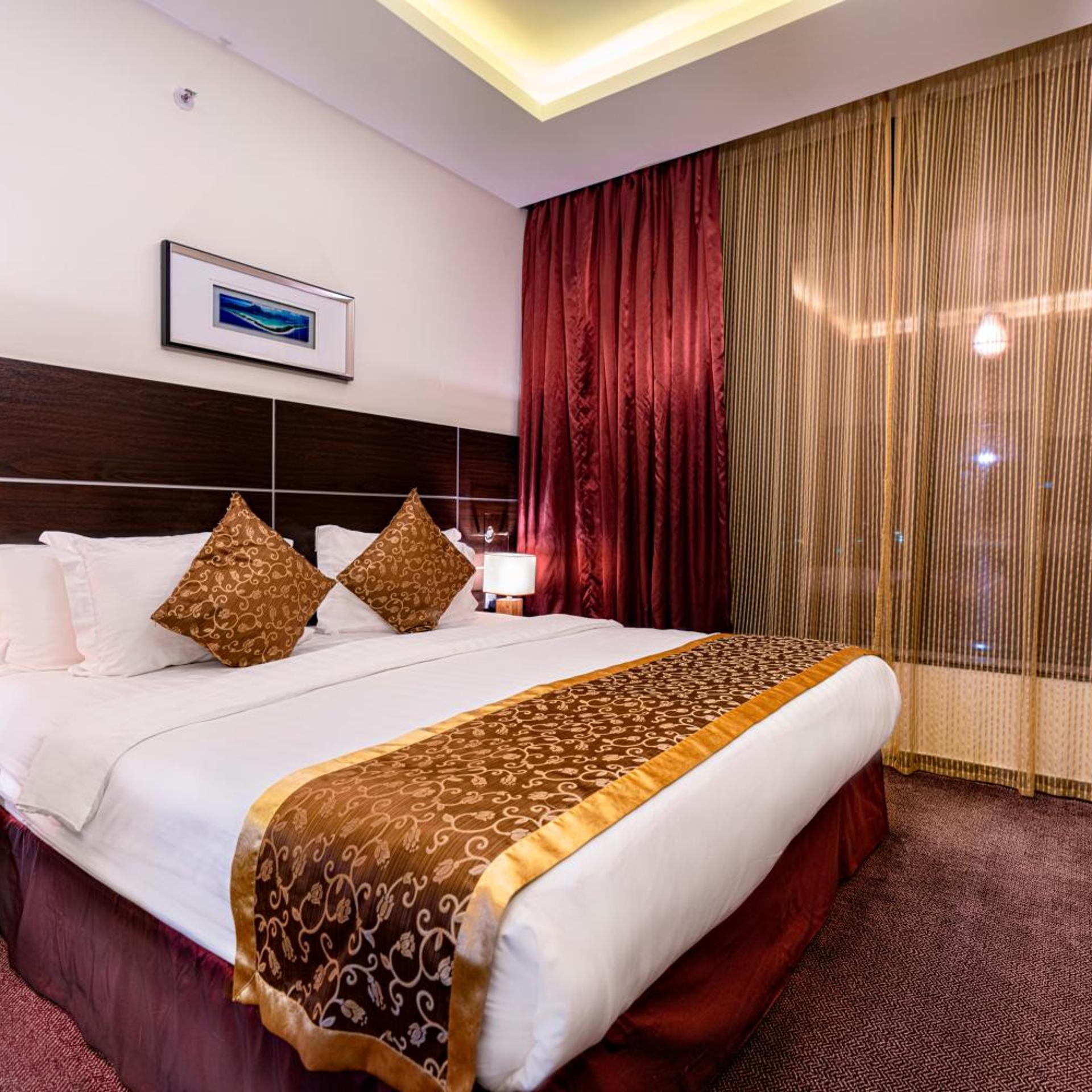 2 Bedrooms, Diplomat, Apartment