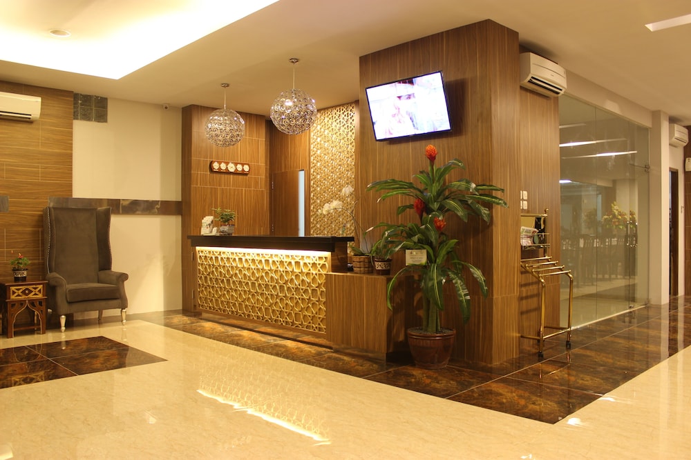 GRAND AMIRA HOTEL 4/63