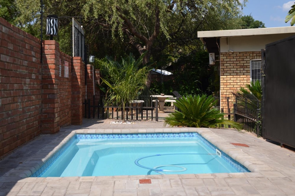 Zebra Guest House 23/41