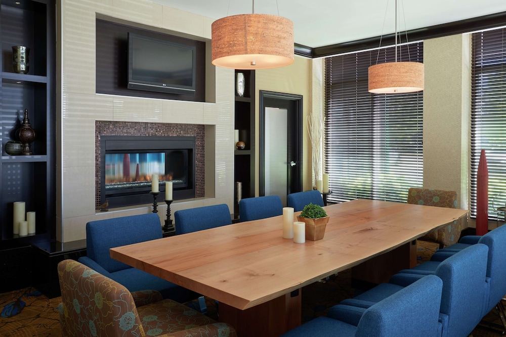 Hilton Garden Inn Toronto Airport West/Mississauga 37/38