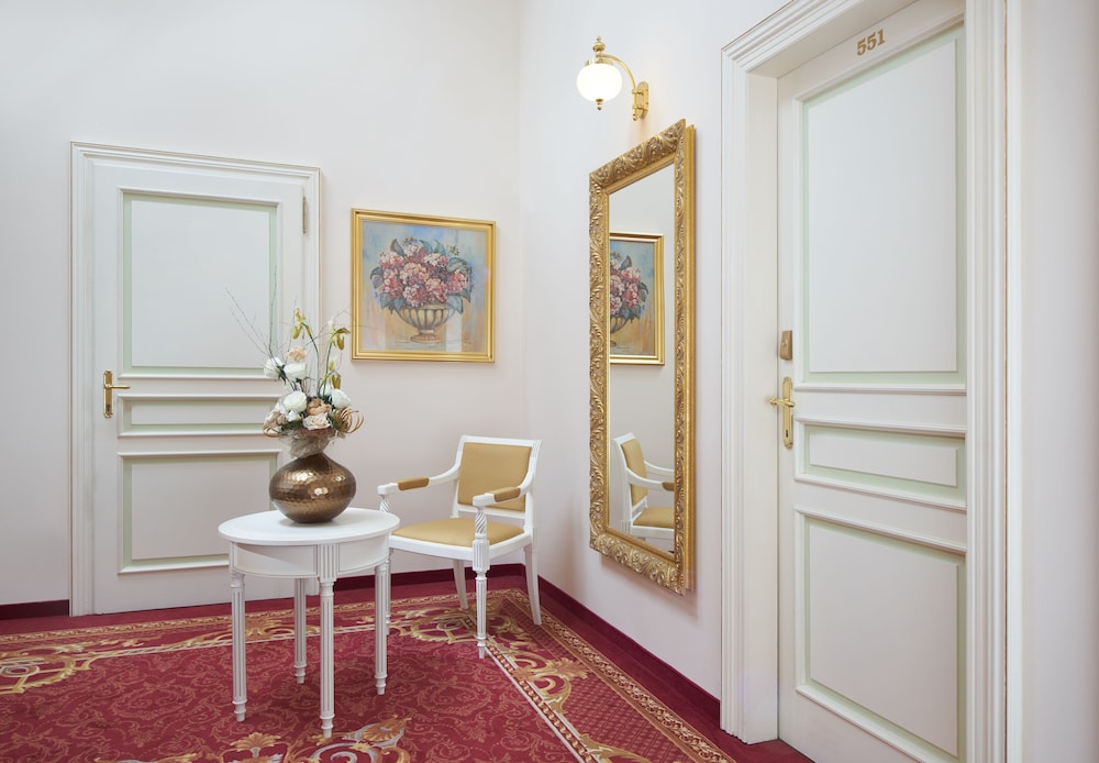 Alqush Downtown Hotel 39/56