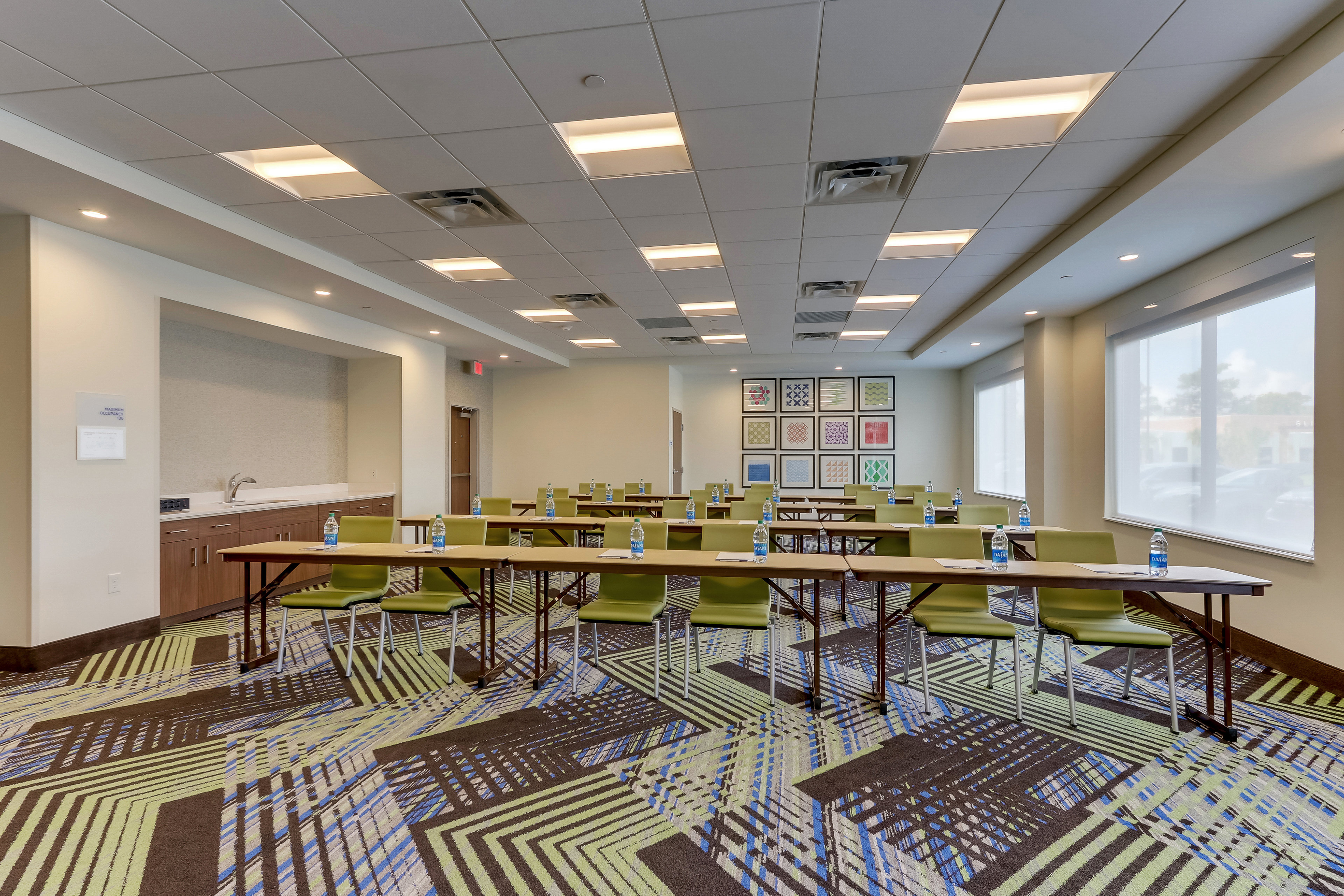 Holiday Inn Express Wilmington - Porters Neck 55/56