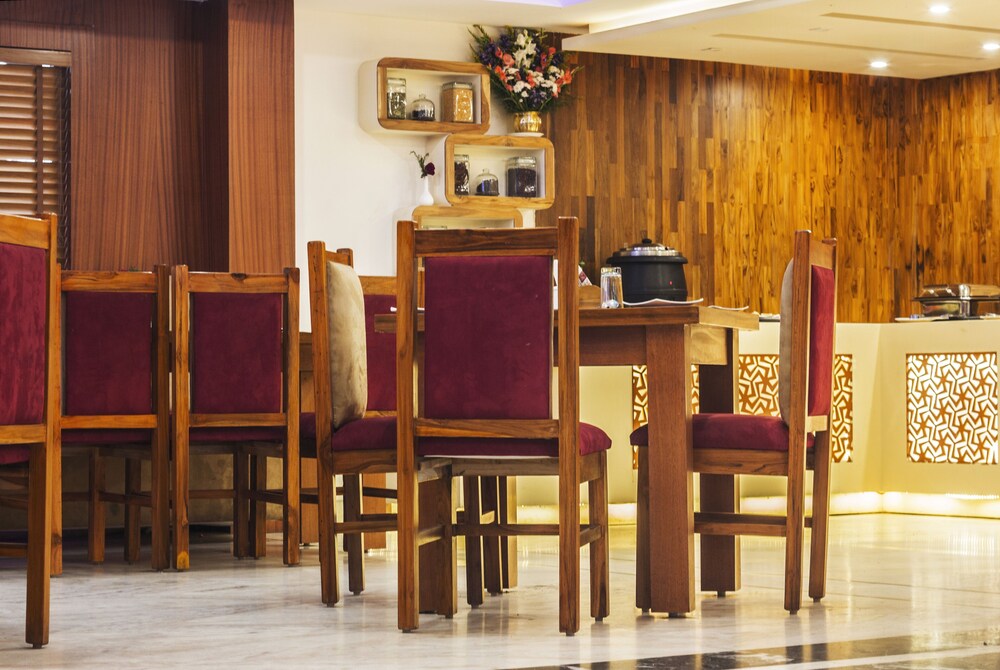 Royal Regency Lifotel by Crossway 35/42