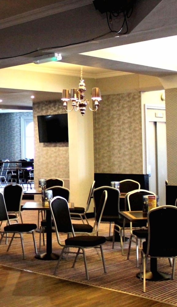The Royal Boston Hotel 40/54