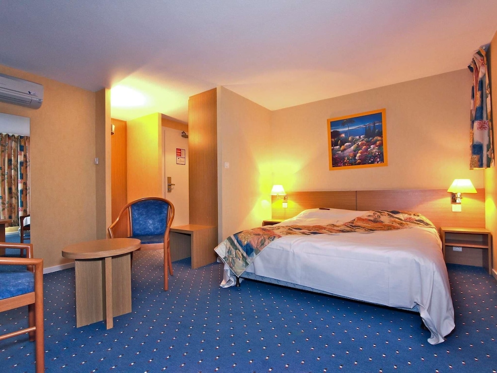 Mercure Luxeuil Les Bains Hexagone 30/71