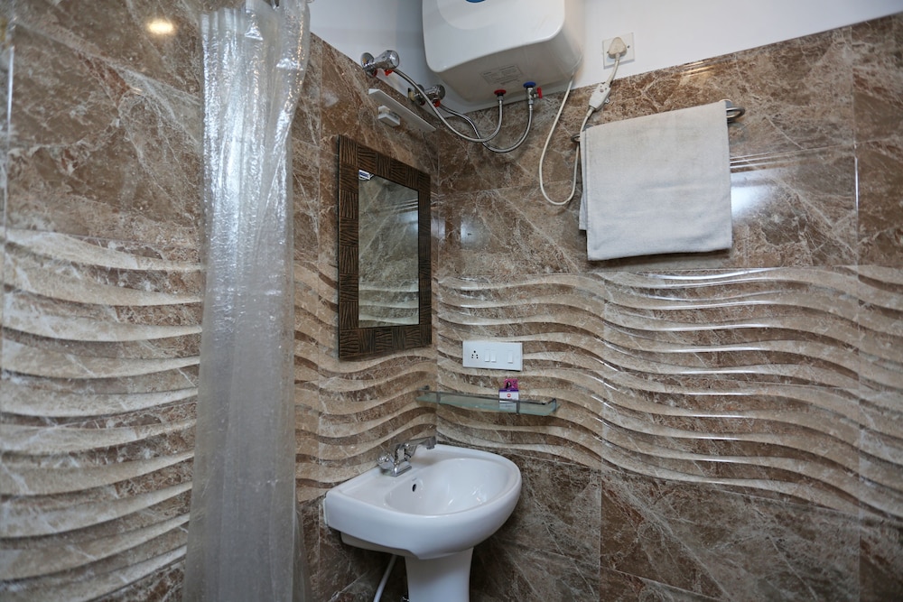 Hotel Rushabh Home 48/48