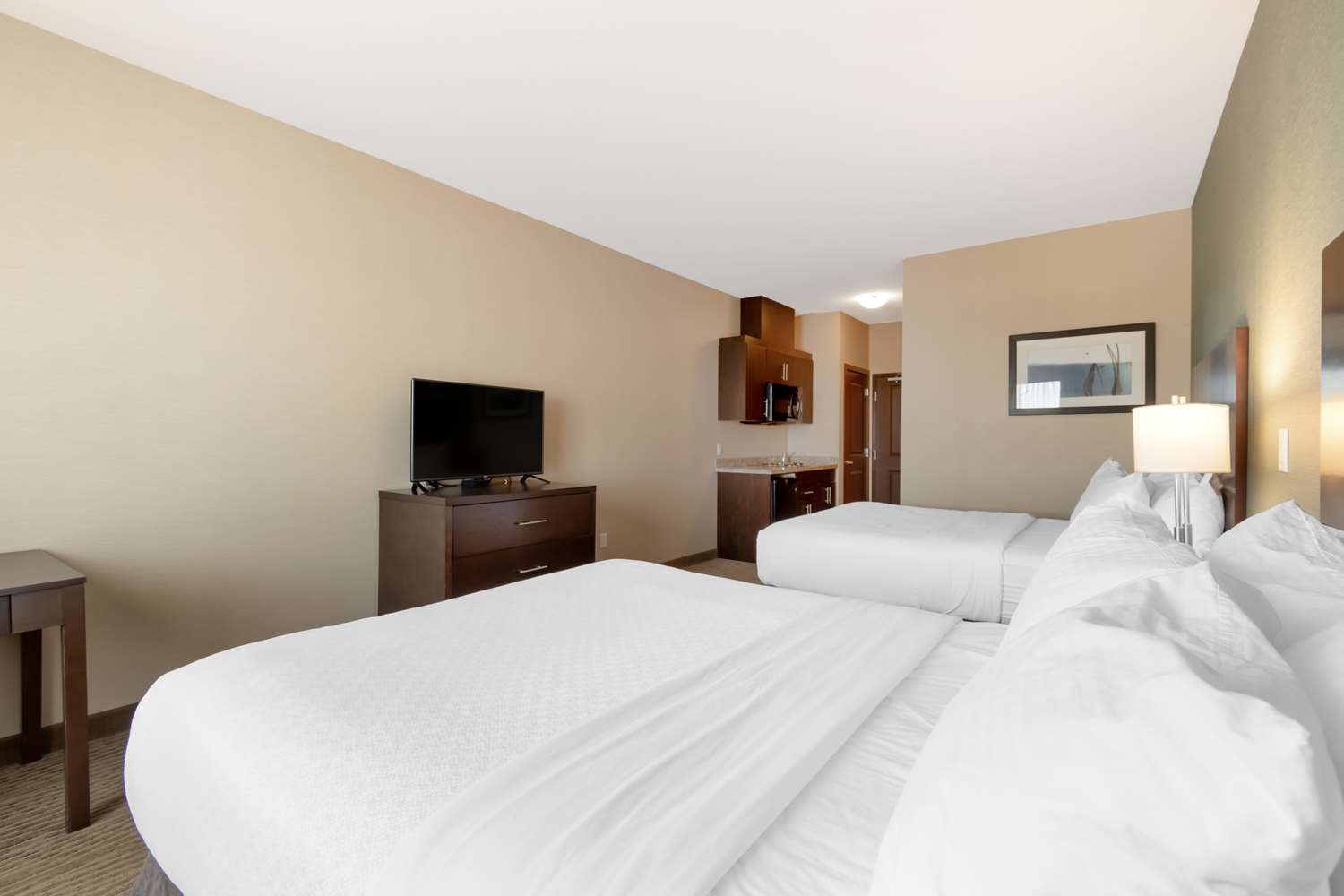 Best Western Plus Moosomin Hotel 6/19