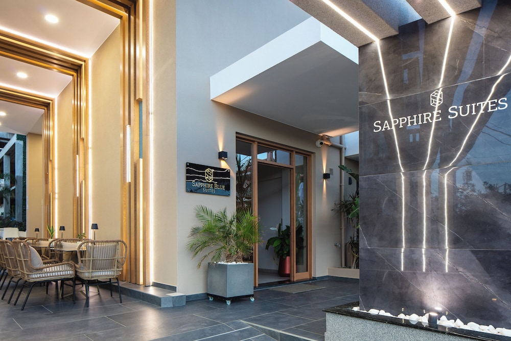 Sapphire Blue Suites 62/87