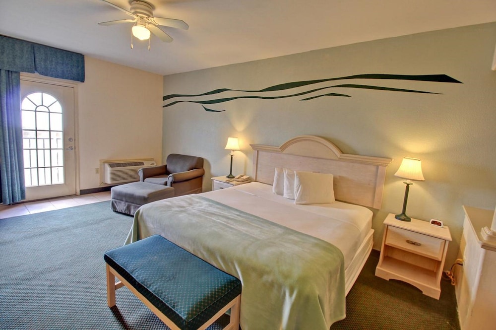 Home2 Suites by Hilton South Padre Island 28/72