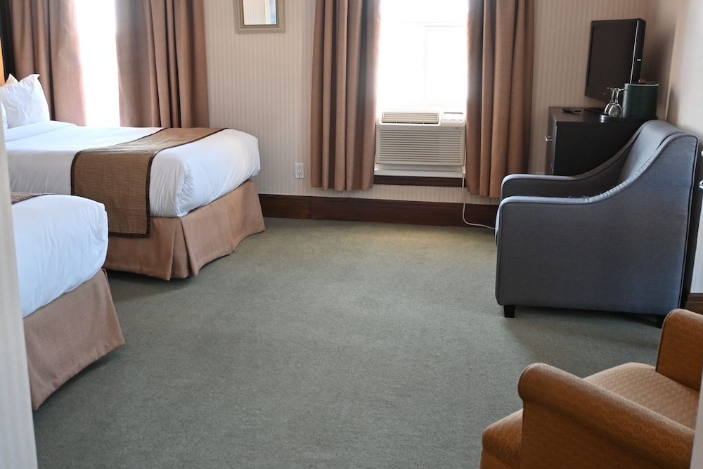 Gananoque Inn Spa 37/66