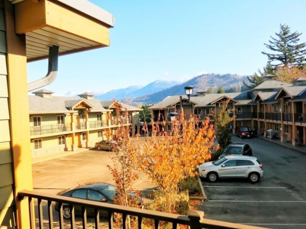 Vedder River Inn 34/46