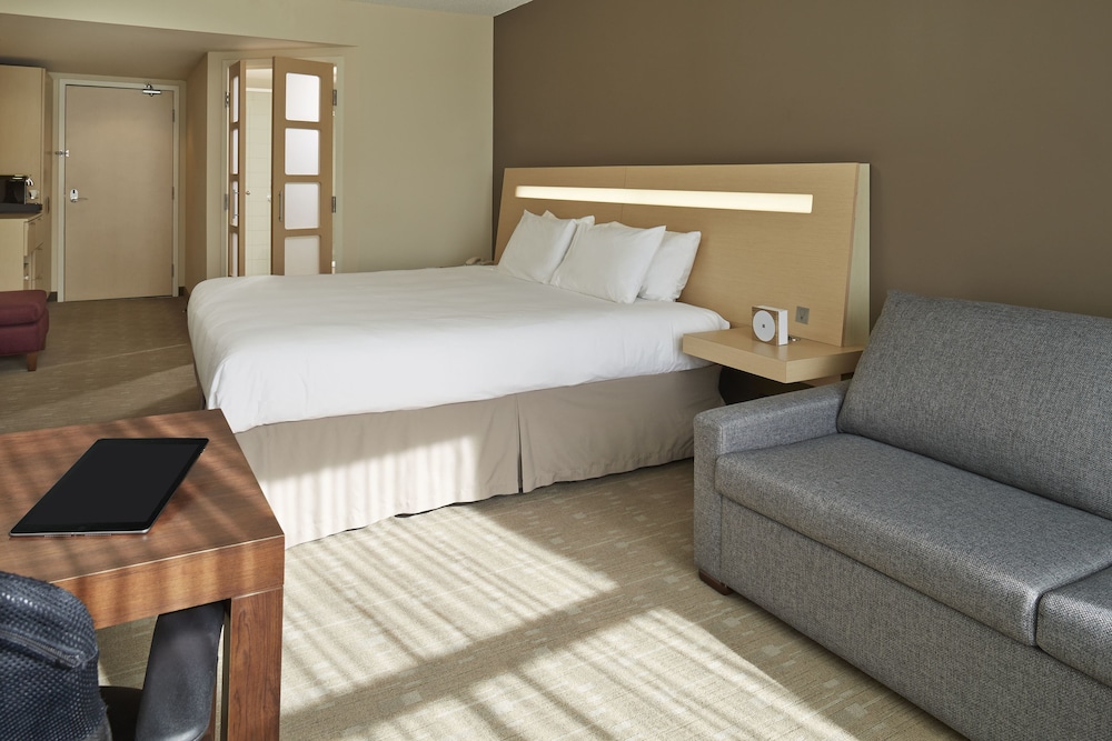 NOVOTEL MONTREAL AIRPORT 11/50