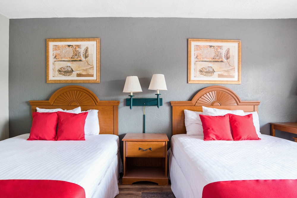 OYO Hotel Mustang Silverspring FL 25/33