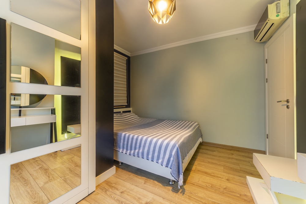 Villa Vista 12/46
