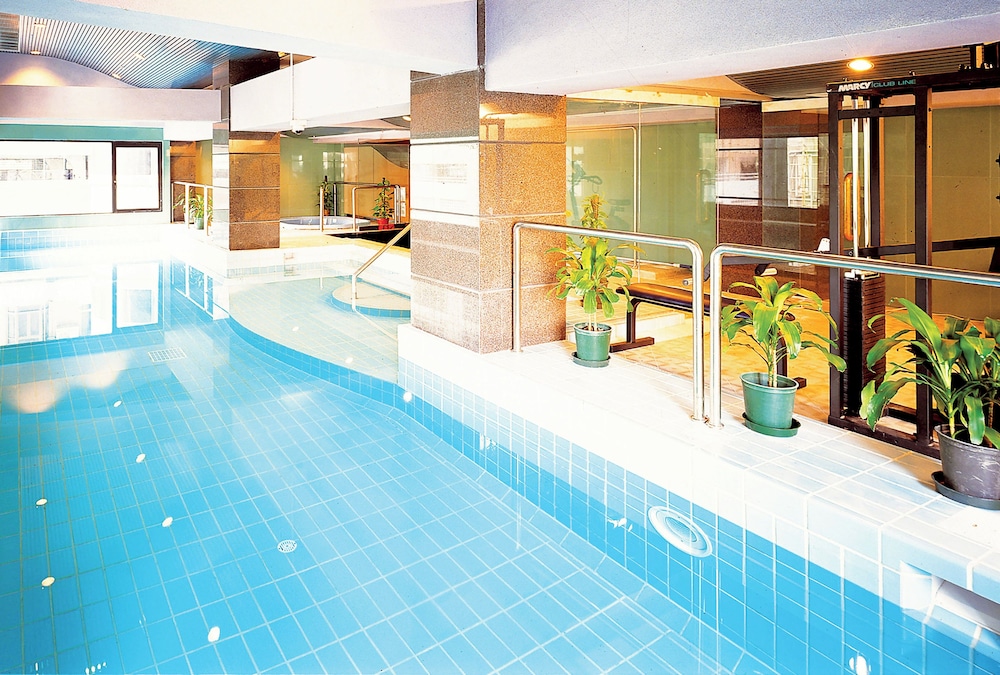 Metropark Hotel Macau 7/60