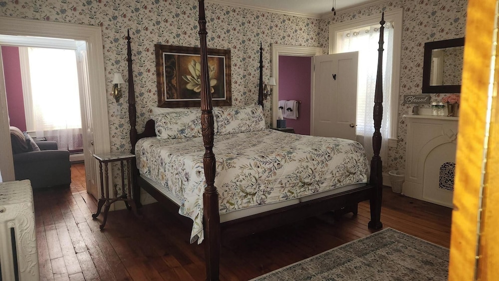 Greystone Manor Inn B&B 5/32
