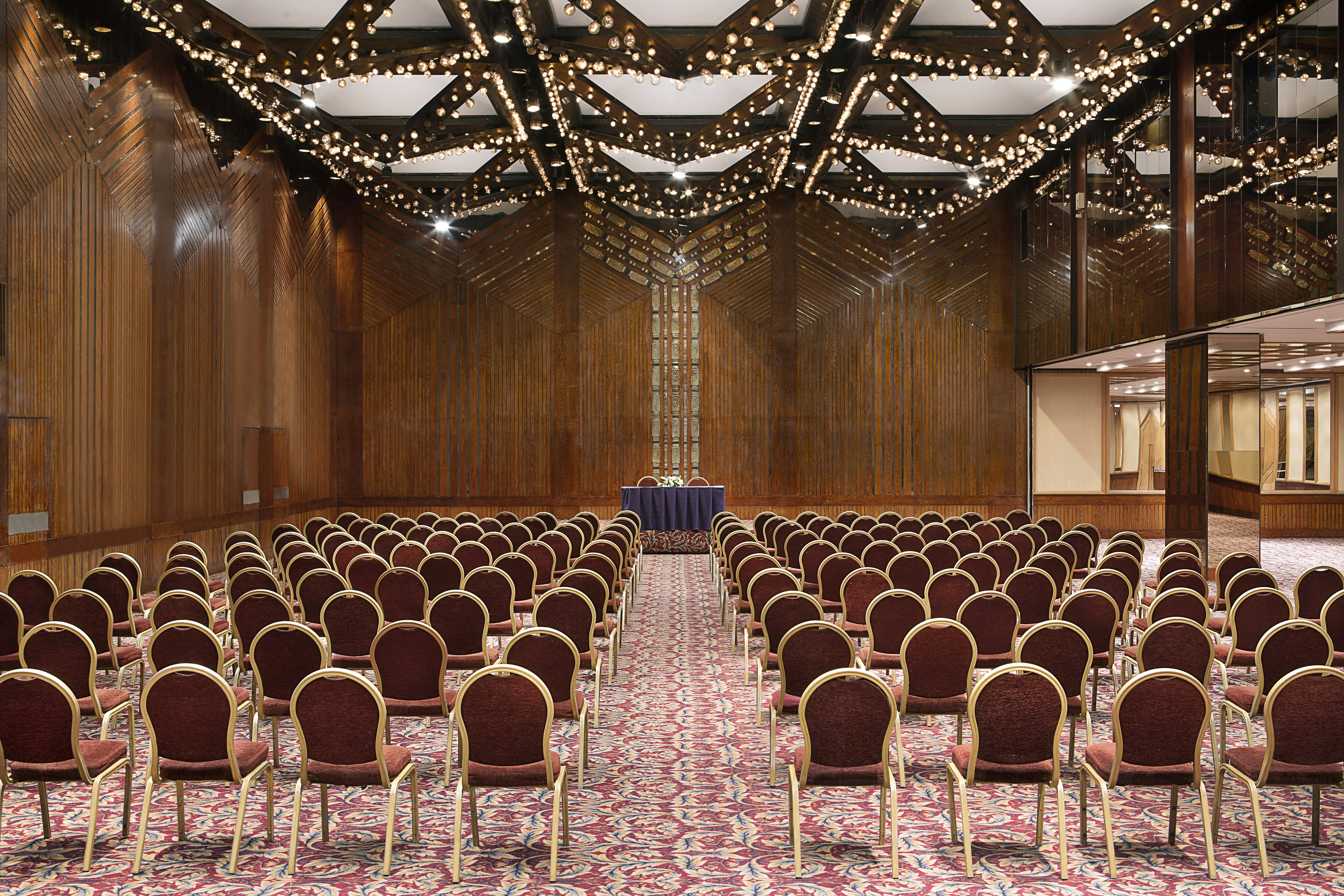 Ramses Hilton Hotel 67/79