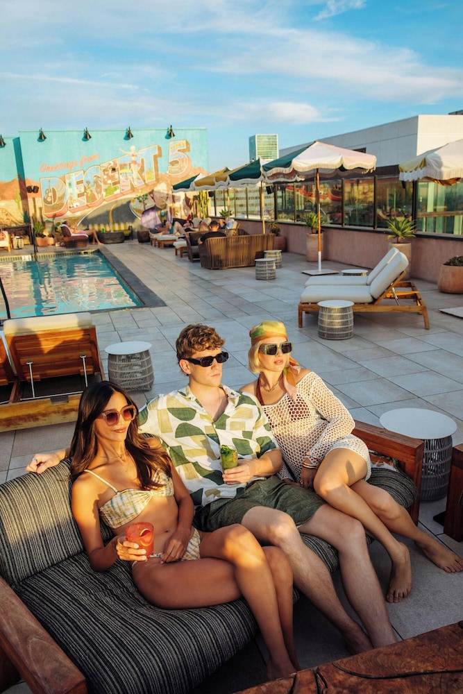 HOLLYWOOD VOLUME, a Tribute Portfolio Hotel 28/50