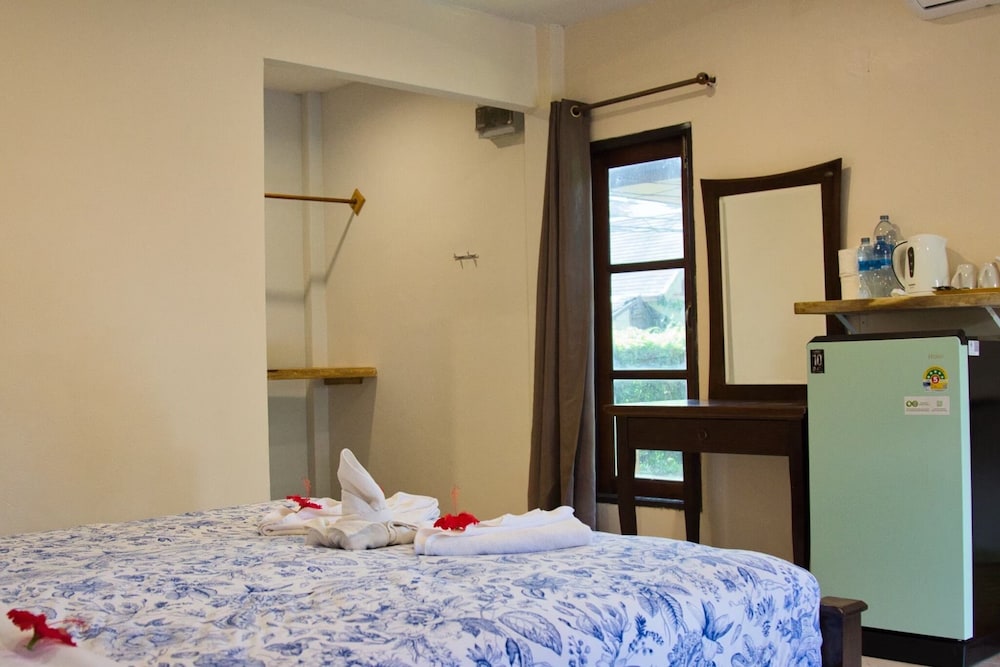 Lanta White Rock Resort Koh 36/69