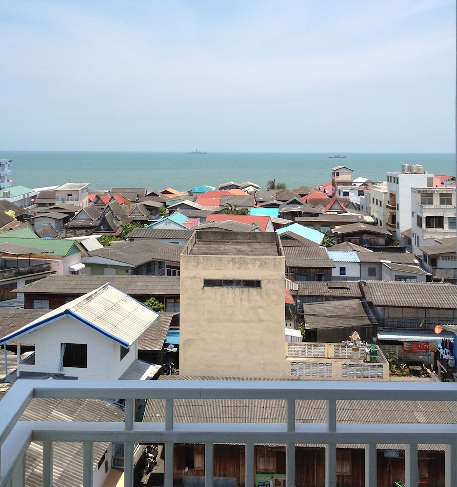 Hub Hua Hin 57 Hotel 3/72