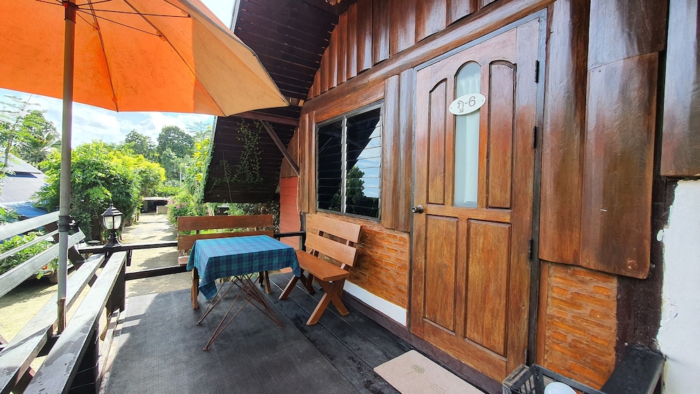 Banphu Montalang Resort 18/27