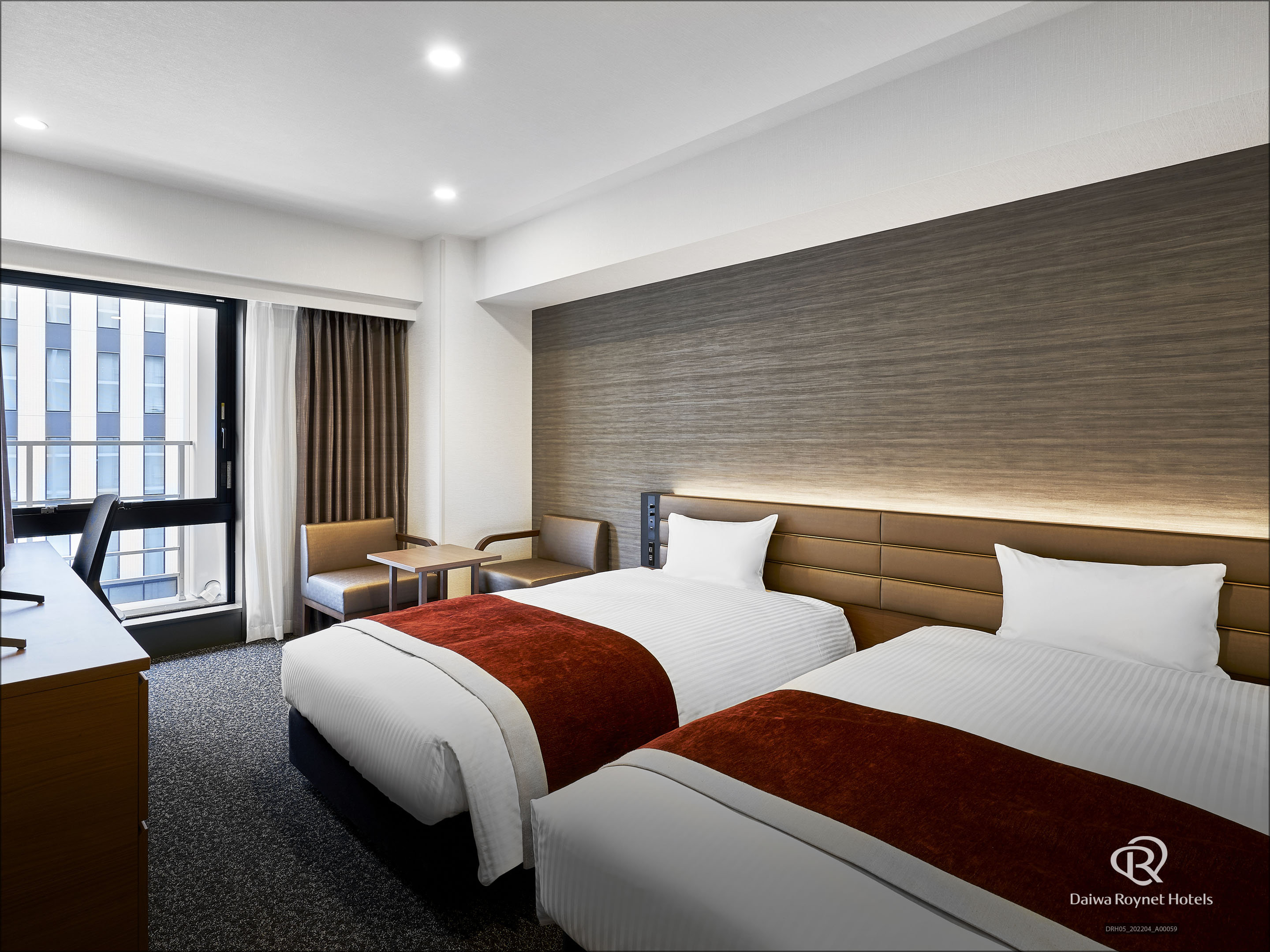 MODERATE, TWIN BEDS