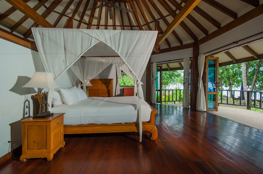 Koh Jum Beach Villas 28/76