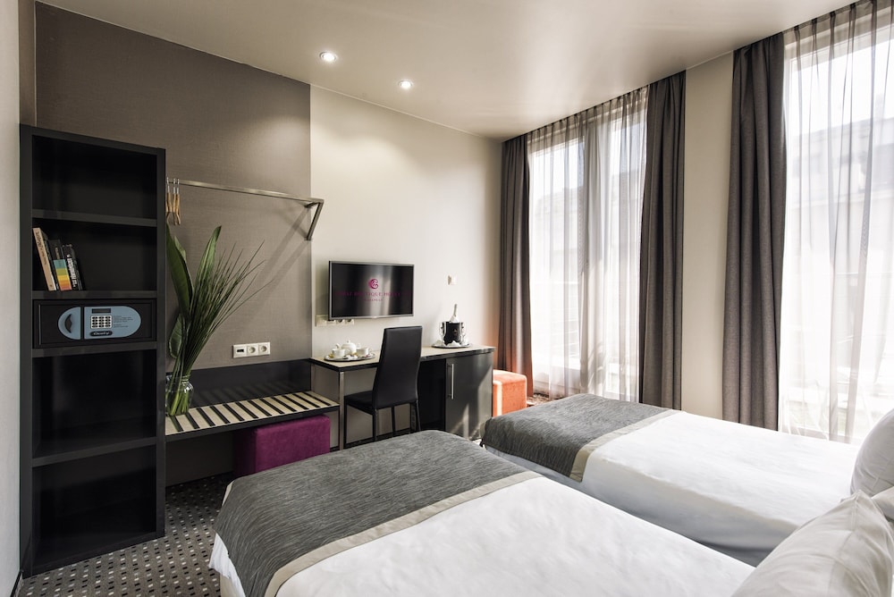 STANDARD, DOUBLE OR TWIN BED, CITY VIEW, BALCONY