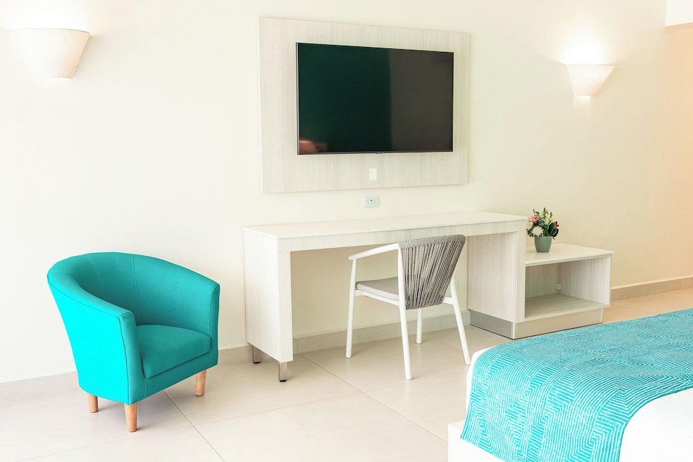 Tamarindo Diria Beach Resort 54/63
