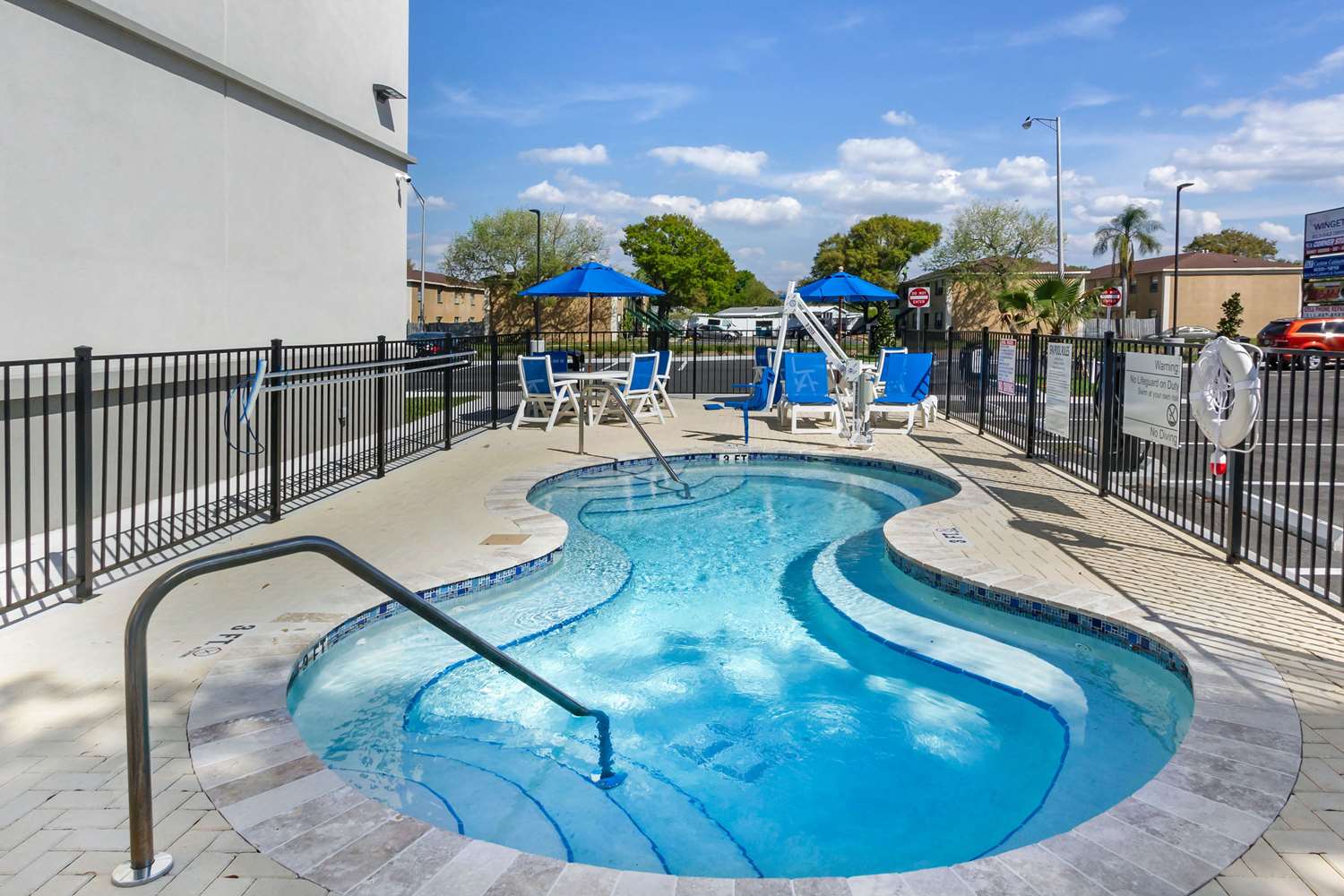 Sleep Inn & Suites Tampa South 29/42