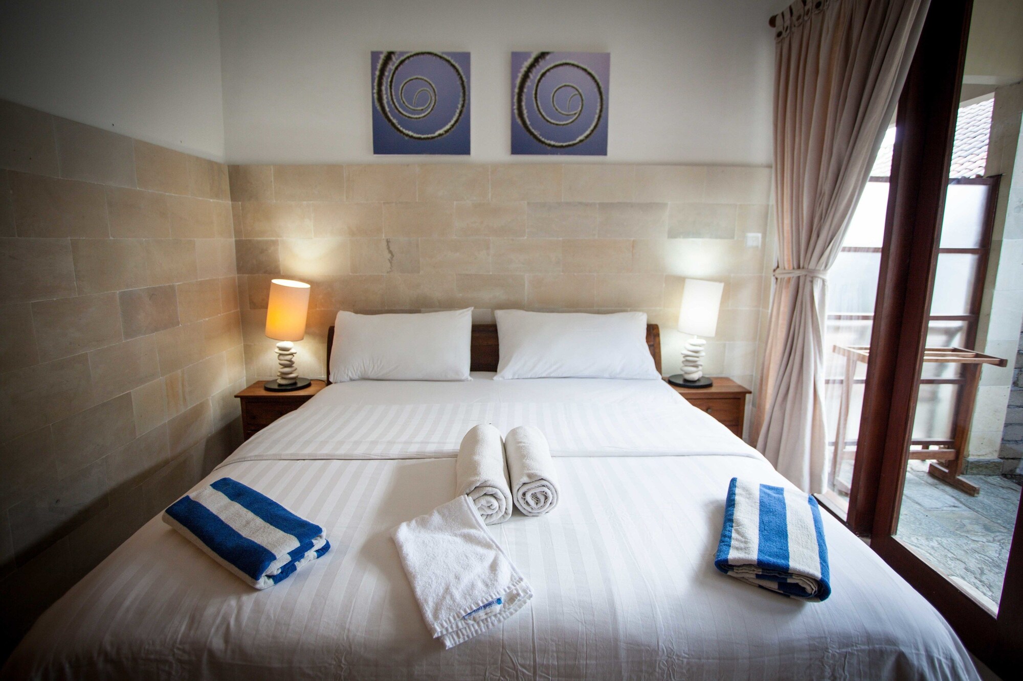 BUDGET, DOUBLE BED