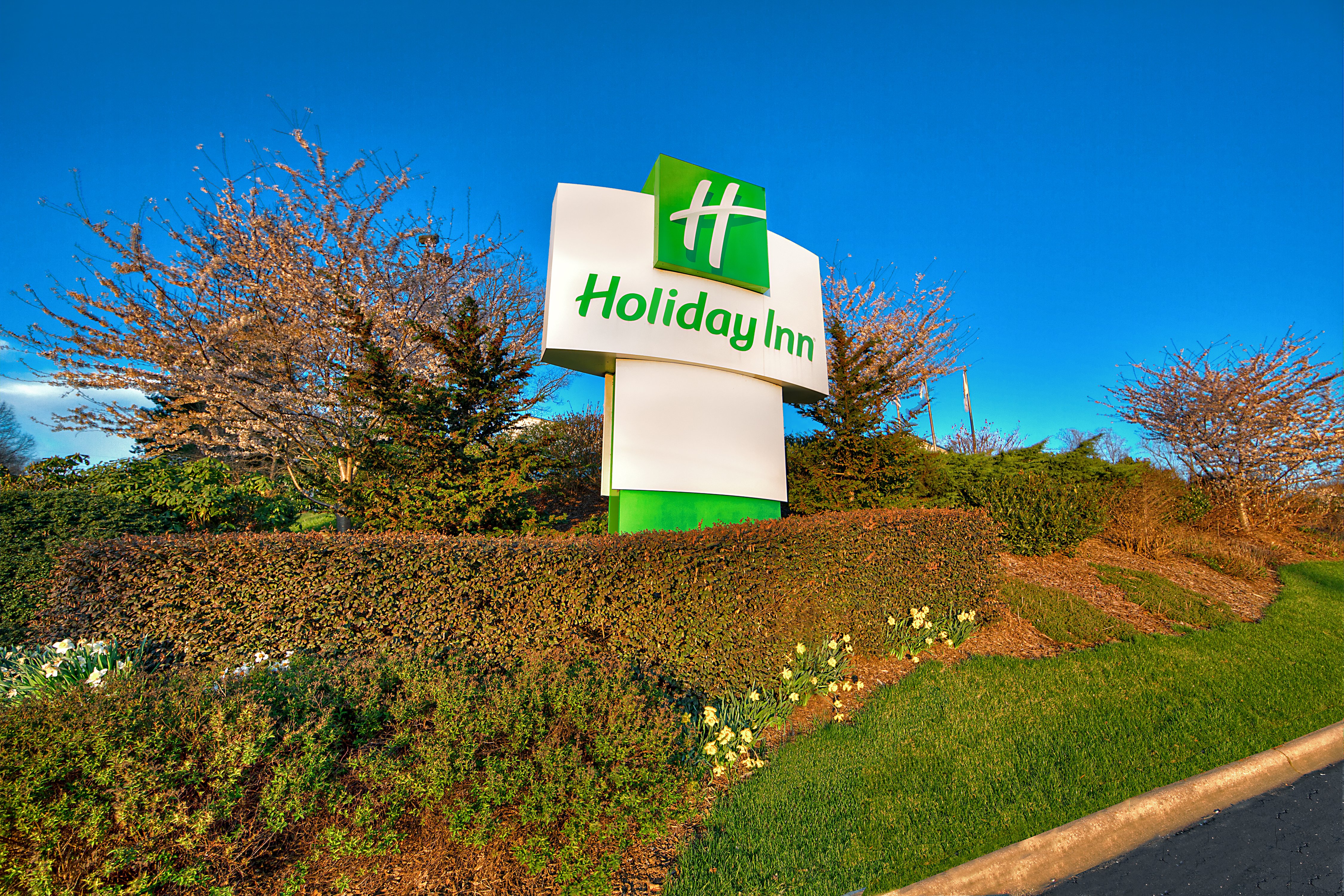Holiday Inn Asheville - Biltmore West, an IHG Hotel 46/48