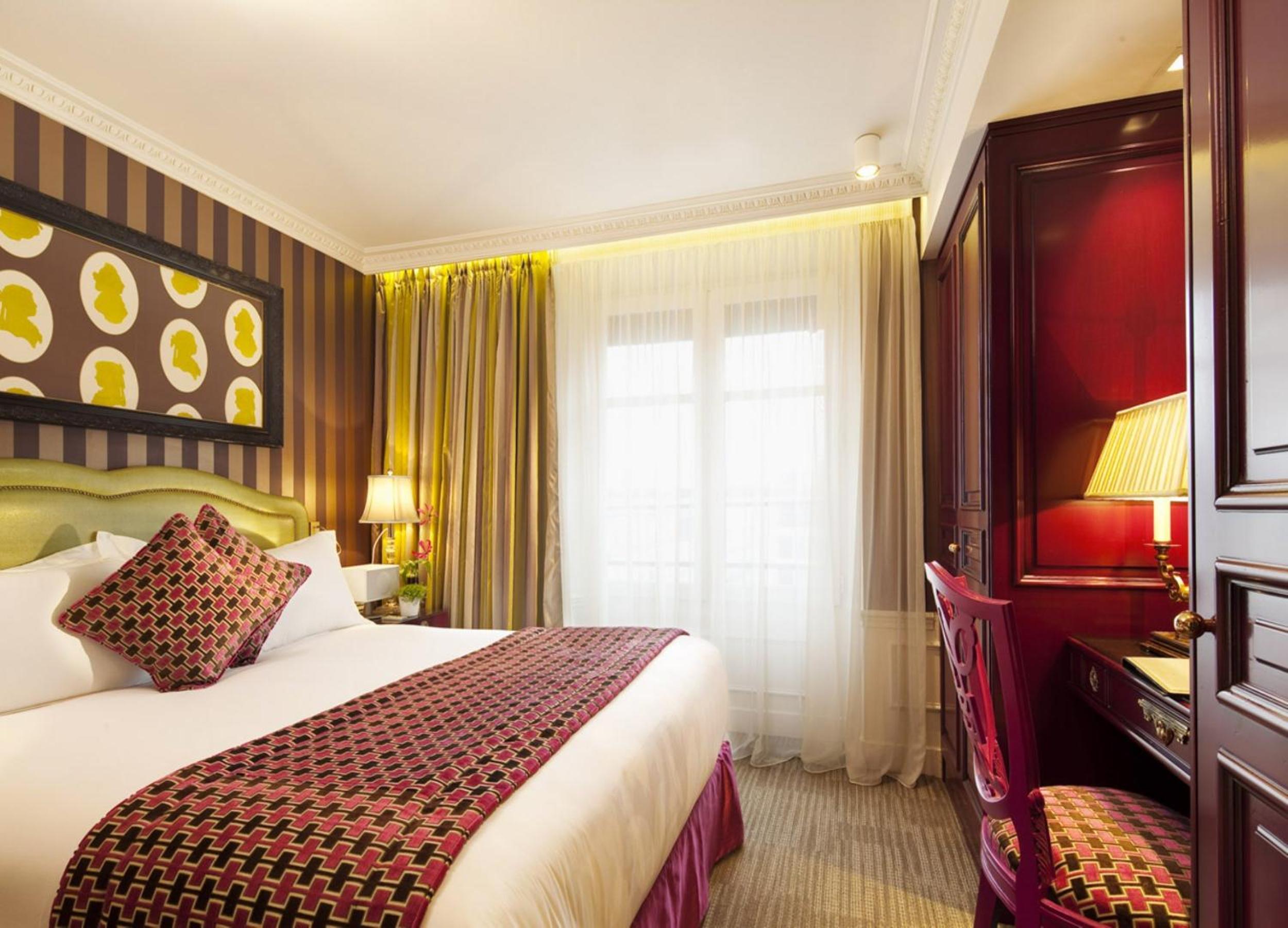 Deluxe, Double Bed, Opera View