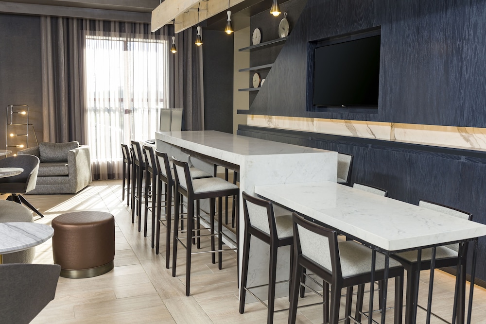 Doubletree By Hilton Boston Logan Airport Chelsea 39/48
