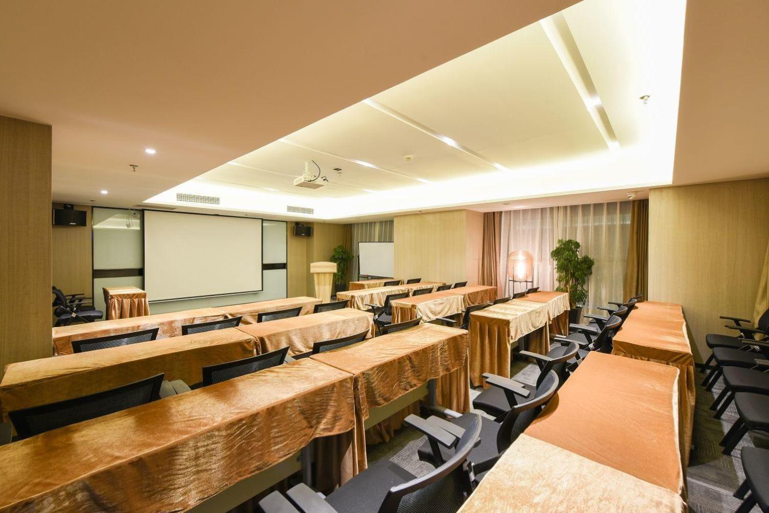 Atour Hotel Shengyang Youth Street Jinlang 67/74
