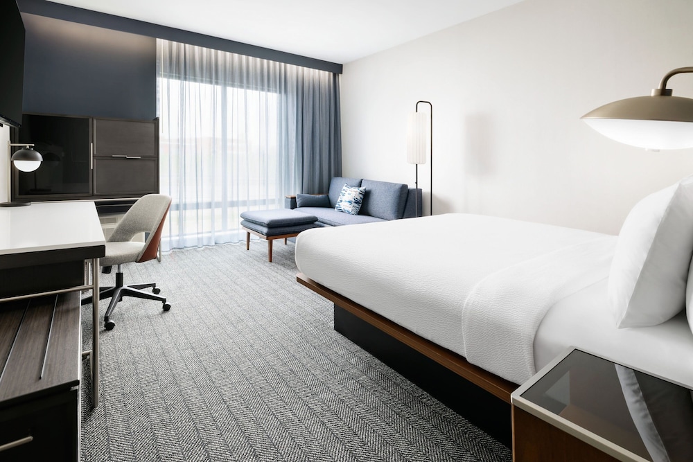 Courtyard By Marriott New Castle 3/15
