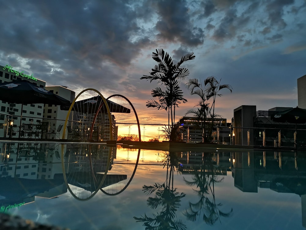 Sabah Oriental Hotel 64/69