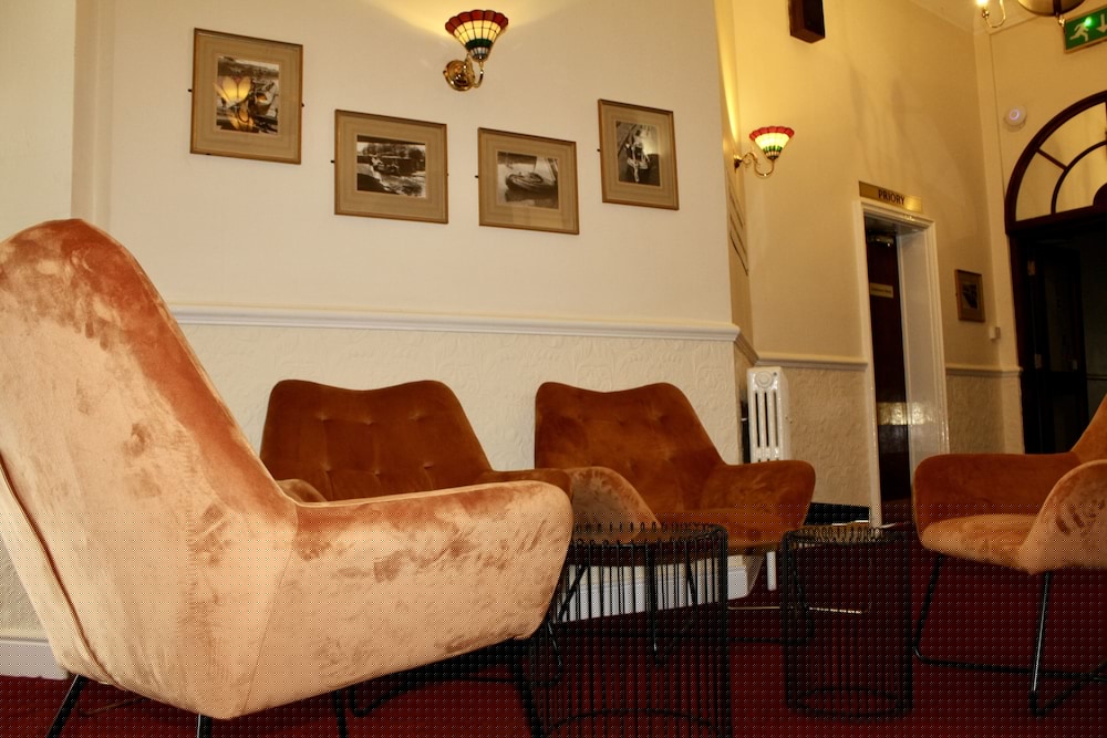Station Hotel 53/66
