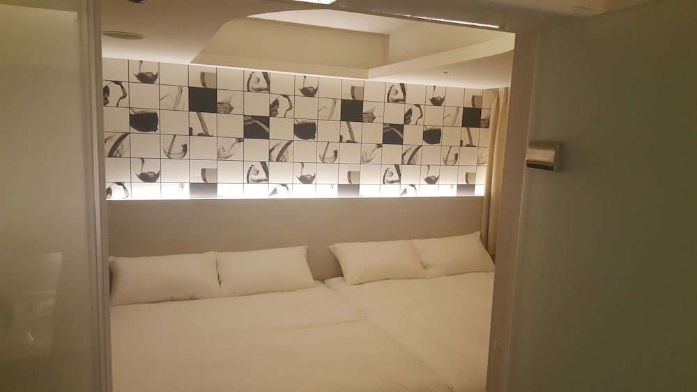 Honey Prince Hotel 16/36