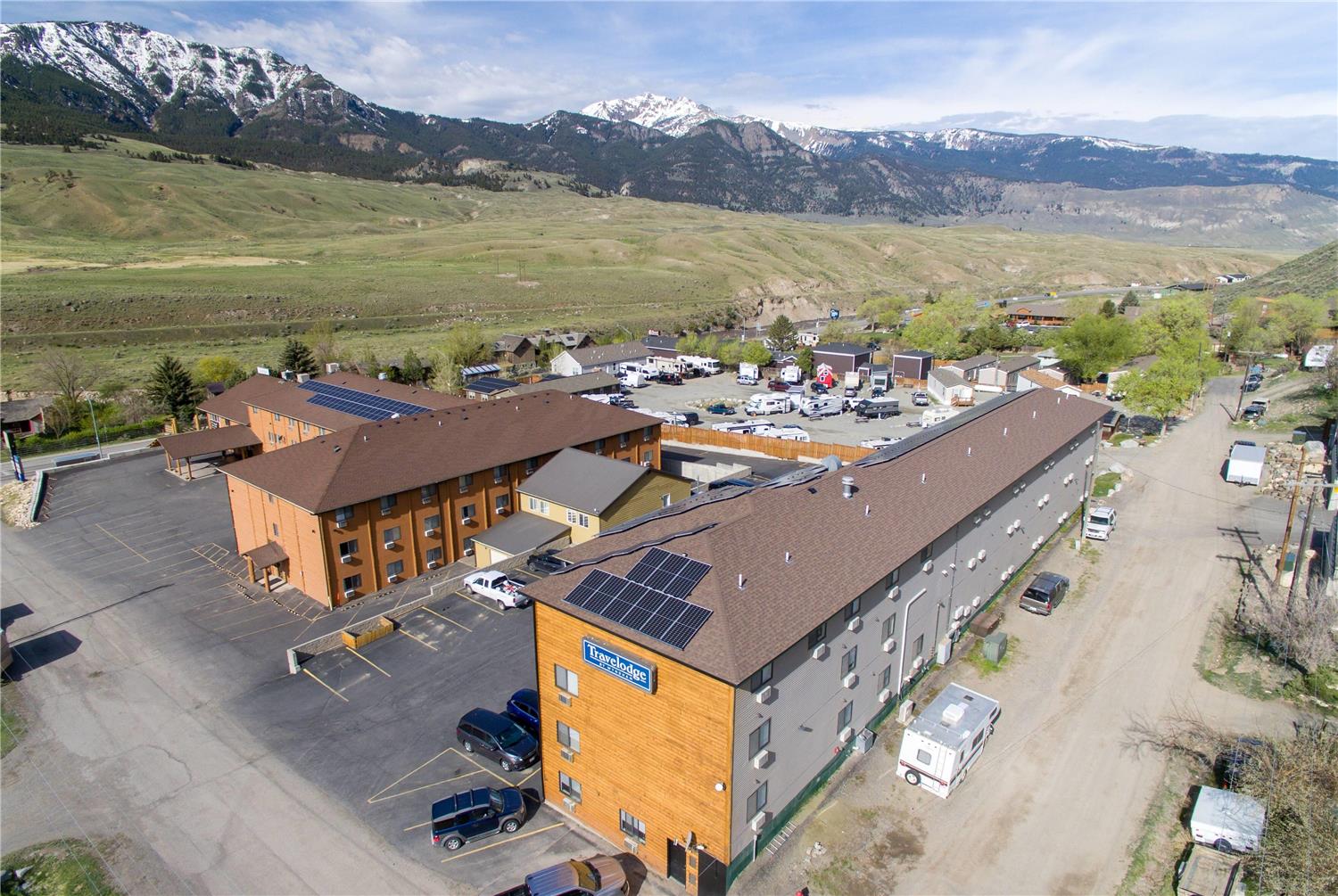 Travelodge By Wyndham Gardiner Yellowstone Park North 3/21