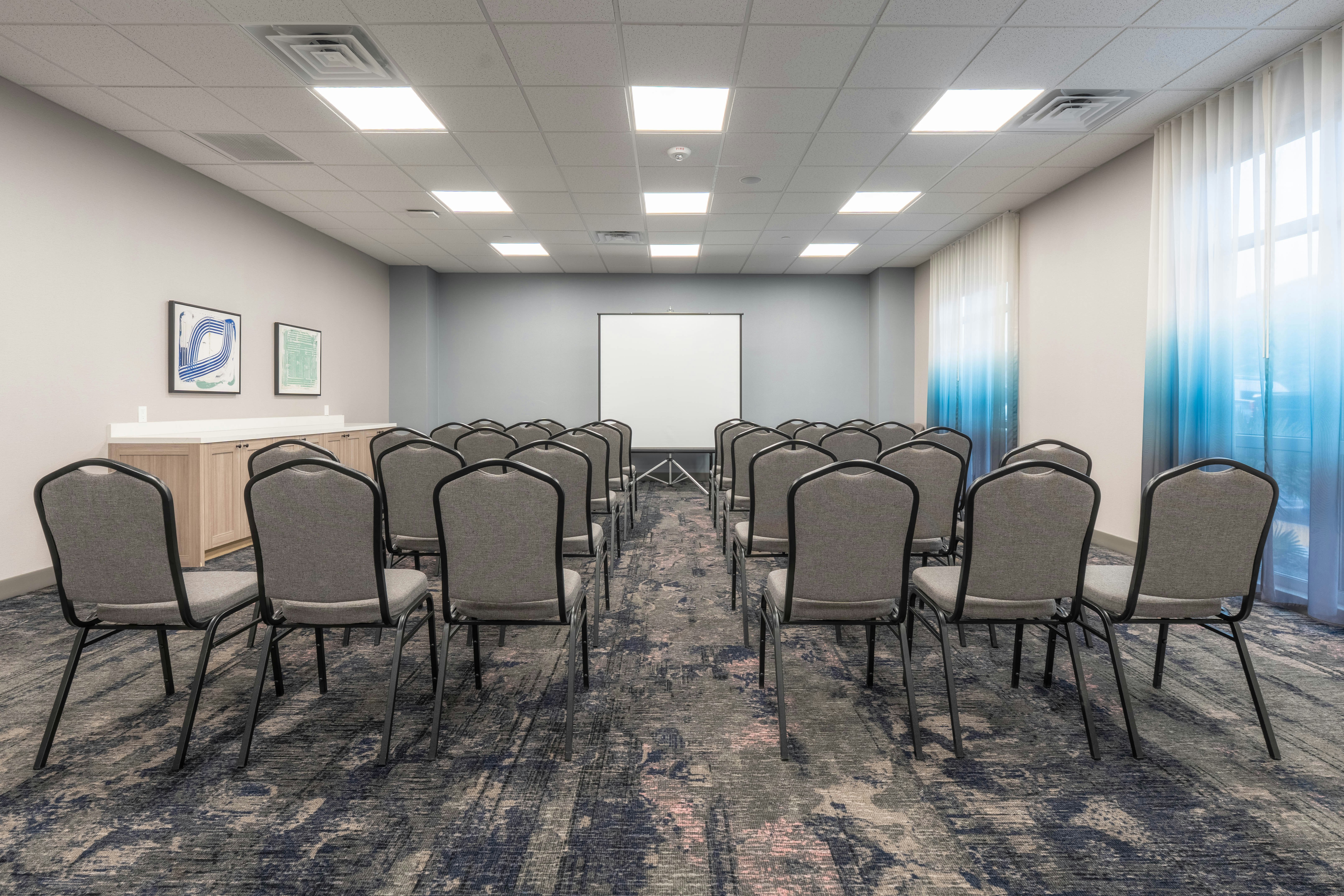 Hampton Inn by Hilton Santa Clarita-Valencia 13/14