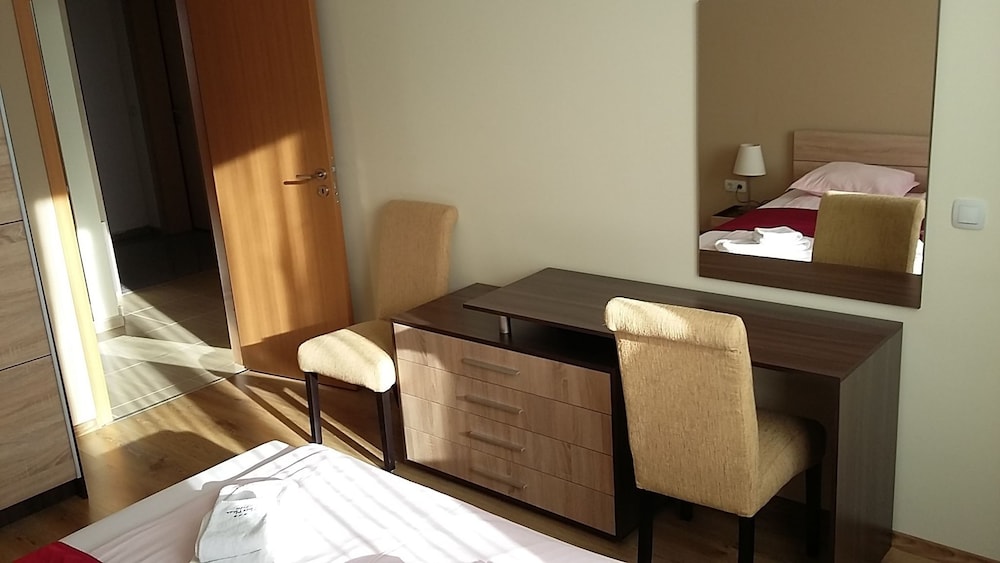 Apartments Mladost 1A-554 18/50