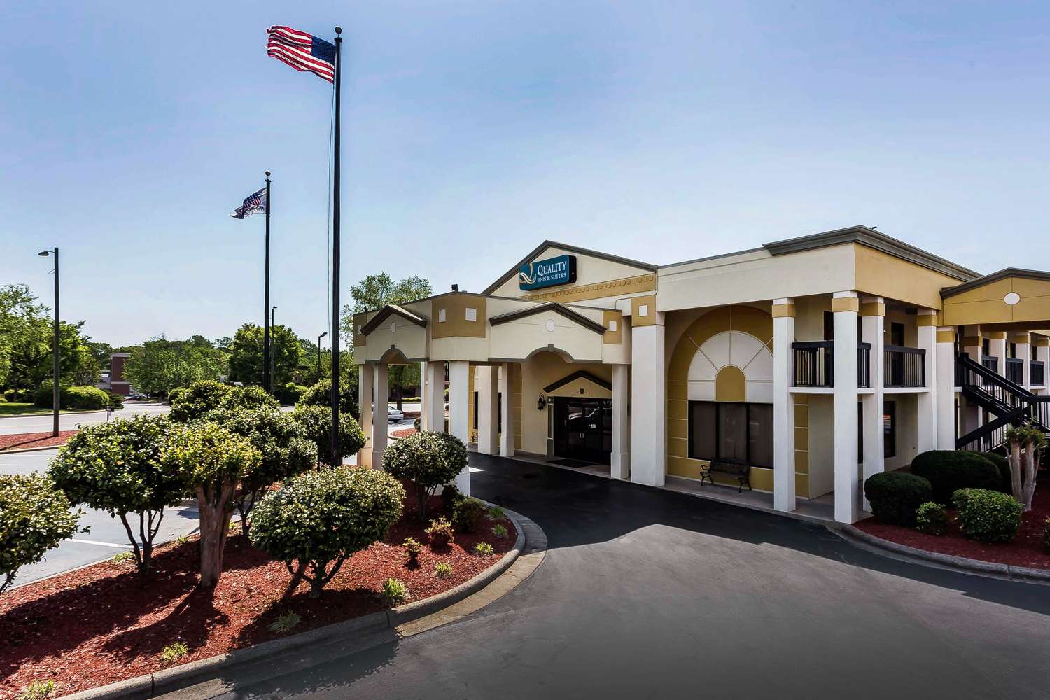 Quality Inn & Suites Mooresville-Lake Norman 3/13
