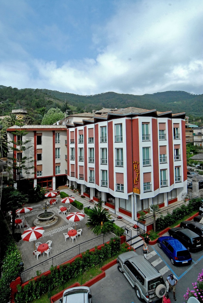 Hotel Cinque Terre 39/42