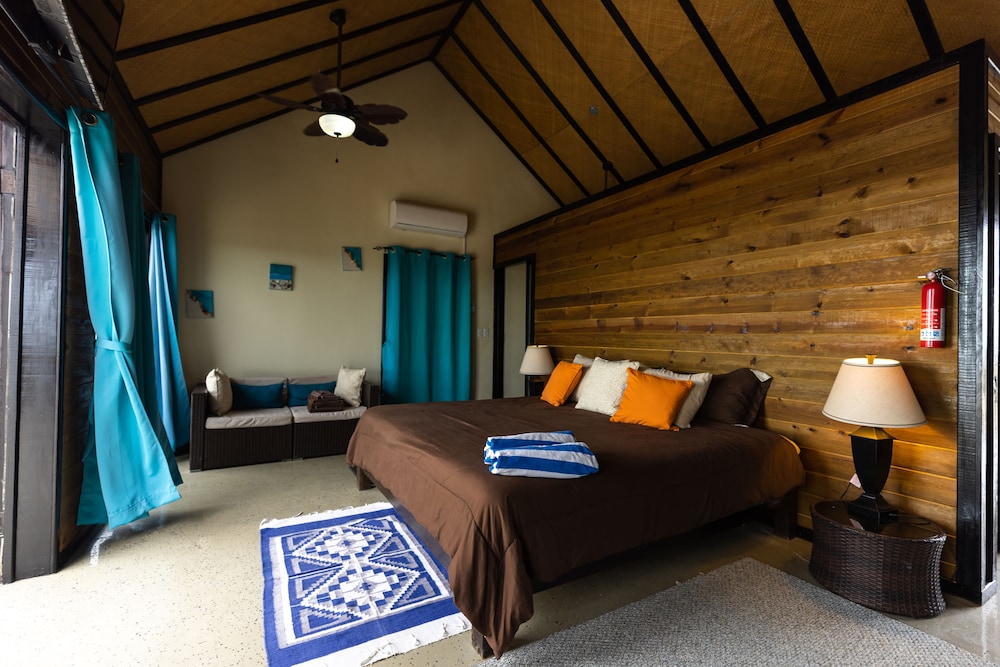 Lina Point Belize Overwater Resort 11/78